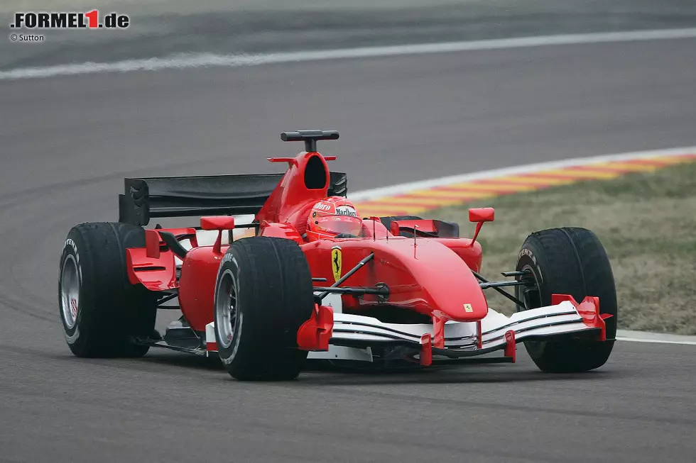 ... 2006 Ferrari und schickt Schumacher mit "nacktem" Auto zum Shakedown. Die Grands Prix absolviert der Ferrari 248 F1 ... Foto zur News: ... 2006 Ferrari und schickt Schumacher mit "nacktem" Auto zum Shakedown. Die Grands Prix absolviert der Ferrari 248 F1 ...
