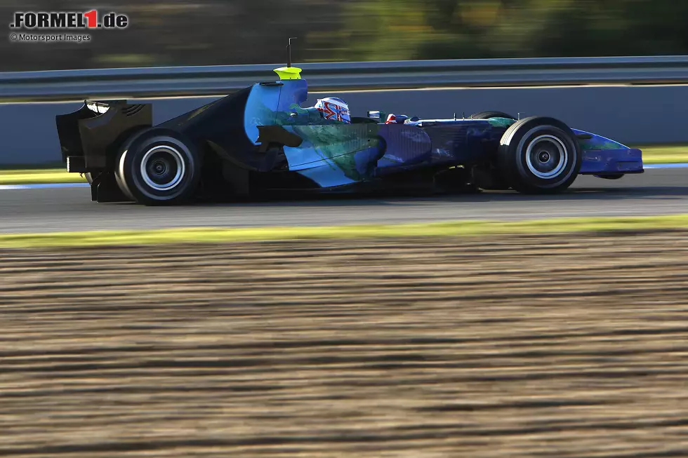 ... die Rennen 2007 im sogenannten Earthdreams-Design zu bestreiten. So schick das Fahrzeug damit auch sein mag: Honda fährt in diesem Jahr meist hinterher. Anders ... Foto zur News: ... die Rennen 2007 im sogenannten Earthdreams-Design zu bestreiten. So schick das Fahrzeug damit auch sein mag: Honda fährt in diesem Jahr meist hinterher. Anders ...