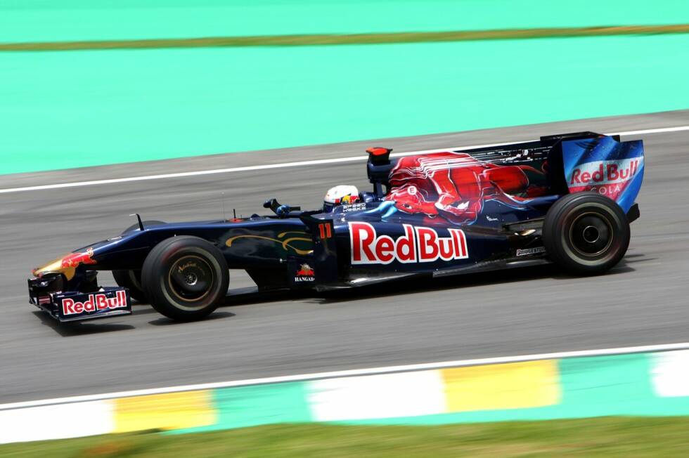 Foto zur News: 2009: Toro-Rosso-Ferrari STR4 - Fahrer: Sebastien Bourdais/Sebastien Buemi/Jaime Alguersuari