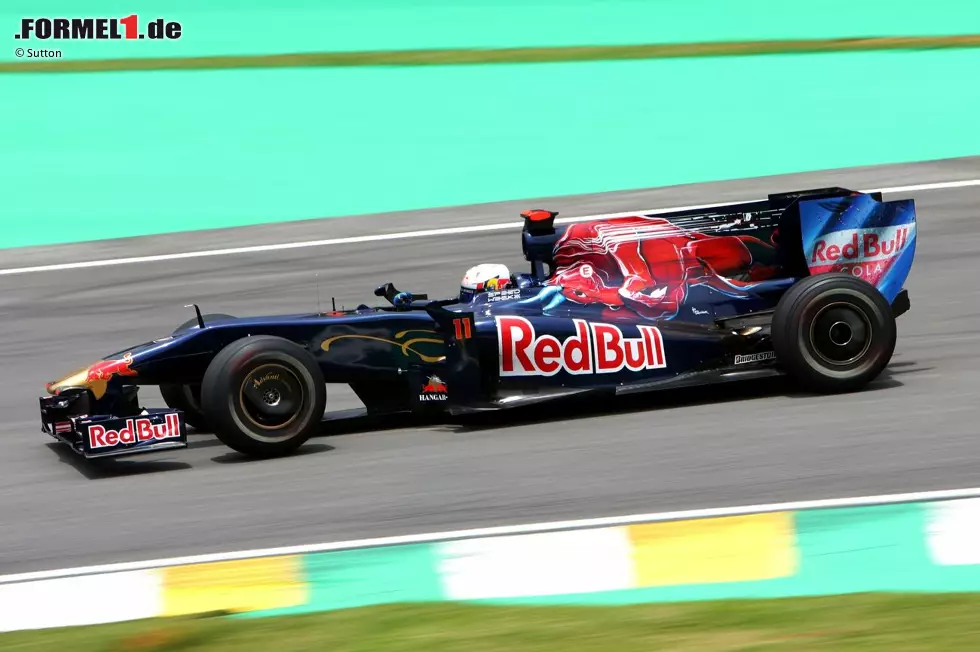 Foto zur News: 2009: Toro-Rosso-Ferrari STR4 - Fahrer: Sebastien Bourdais/Sebastien Buemi/Jaime Alguersuari