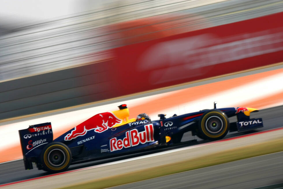 Foto zur News: 2011: Red-Bull-Renault RB7
WM-Ergebnis: Weltmeister mit 392 Punkten, 11 Siege