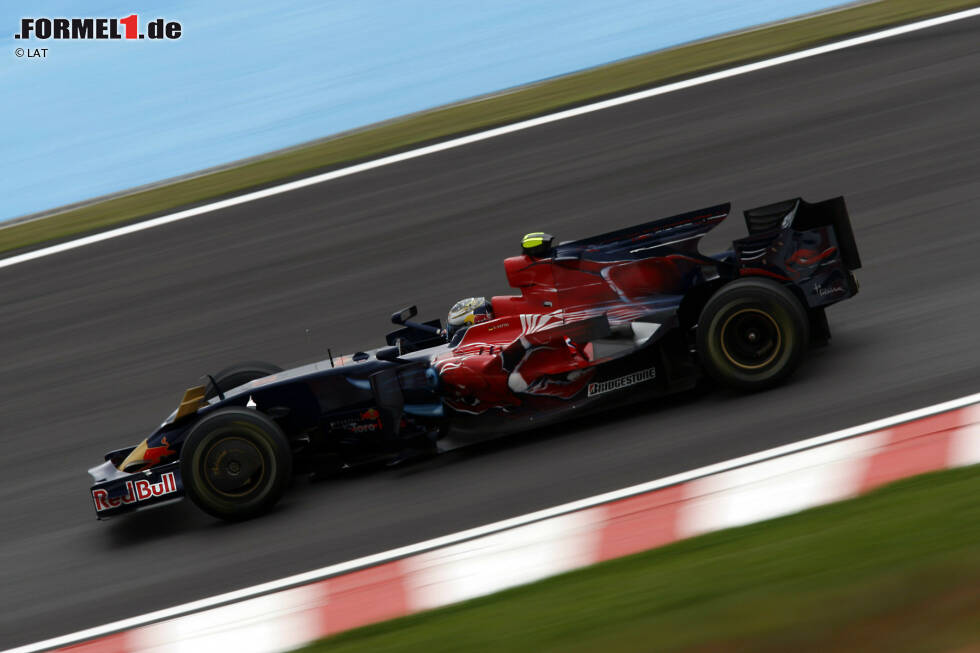 Foto zur News: 2008: Toro-Rosso-Ferrari STR3
WM-Ergebnis: 8. mit 35 Punkten, 1 Sieg