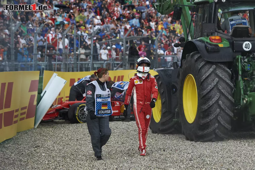 Foto zur News: Wie wäre die Formel-1-WM 2018 ohne die Fehler von Sebastian Vettel und Ferrari gelaufen? Wir haben Rennen für Rennen nachgerechnet. Und sind zu einem erstaunlichen Ergebnis gekommen ...