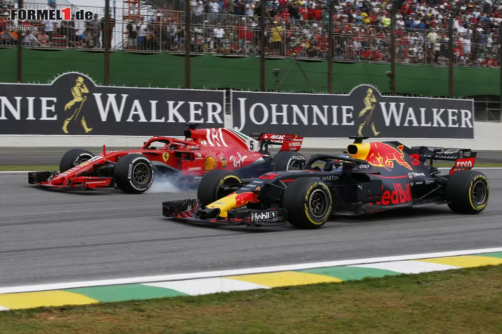 Brasilien: Ein Sensorproblem bremst Vettel im Rennen ein, weshalb er von Startplatz zwei auf den sechsten Rang zurückfällt, während Hamilton mit Glück gewinnt - kein Vorwurf. Realer Punktestand: 302:383. Fehlerbereinigt: 410:349. Foto zur News: Brasilien: Ein Sensorproblem bremst Vettel im Rennen ein, weshalb er von Startplatz zwei auf den sechsten Rang zurückfällt, während Hamilton mit Glück gewinnt - kein Vorwurf. Realer Punktestand: 302:383. Fehlerbereinigt: 410:349.