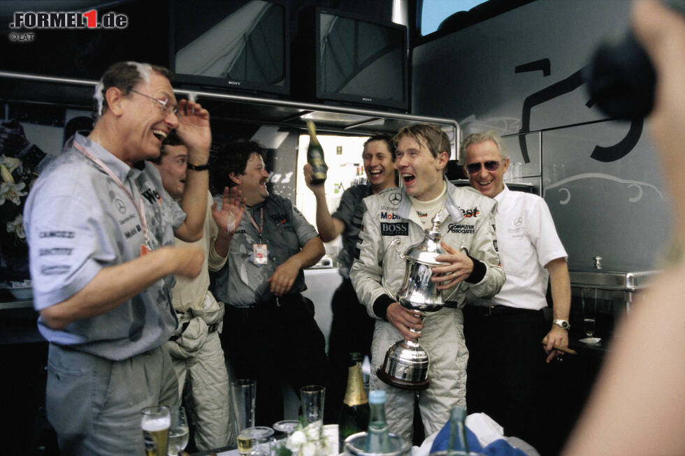 A formula one grand prix is a sporting event which takes place over three days (usually friday to sunday), with a series of practice and qualifying sessions prior to the race on sunday. F1 Qualifying Uhrzeit : Fotostrecke: 1.000 Grands Prix: An diese Meilensteine ...