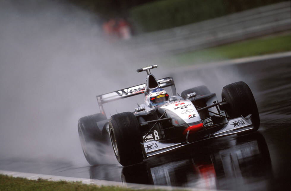 Foto zur News: In den 90er-Jahren kehrt Mercedes in die Formel 1 zurück, erst als Motorenpartner von Sauber, dann bei McLaren. Mika Häkkinen wird 1998 und 1999 jeweils Weltmeister.