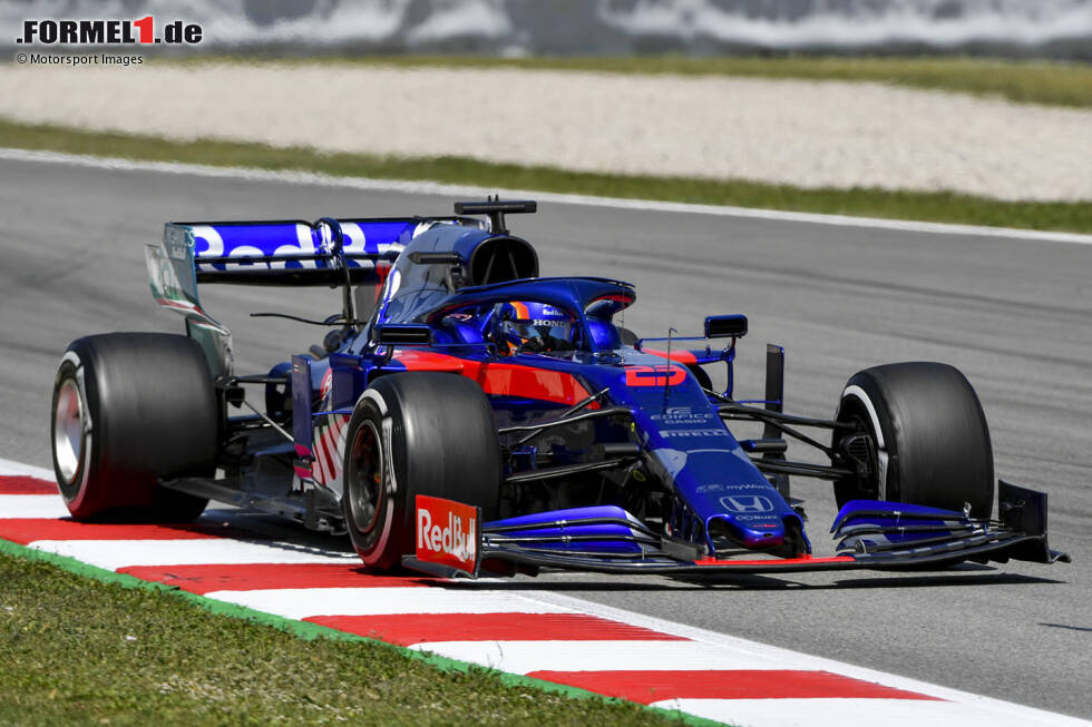 13. Februar 2019: Albon sitzt erstmals im Formel-1-Auto, dreht Demorunden im neuen STR14. In der folgenden Woche steht sein erster offizieller Test an. Die erste Testwoche in Barcelona schließt er überraschend auf Platz zwei ab. Auch wenn die Zeiten nicht sonderlich relevant sind. 13. Februar 2019: Albon sitzt erstmals im Formel-1-Auto, dreht Demorunden im neuen STR14. In der folgenden Woche steht sein erster offizieller Test an. Die erste Testwoche in Barcelona schließt er überraschend auf Platz zwei ab. Auch wenn die Zeiten nicht sonderlich relevant sind.