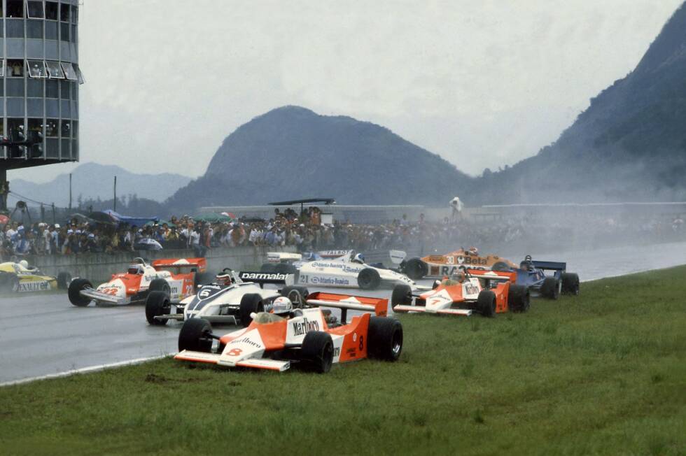Foto zur News: Platz 3: 1981 - Hector Rebaque (22,00 Prozent der Punkte von Nelson Piquet) - Auch zwei Jahre zuvor lässt der Brasilianer seinem Teamkollegen keine Chance. Auch der Mexikaner fällt einfach zu oft aus, sieht in 15 Rennen neunmal nicht die Zielflagge und verpasst dazu einmal die Qualifikation. Nach der Saison ist seine F1-Karriere vorbei.