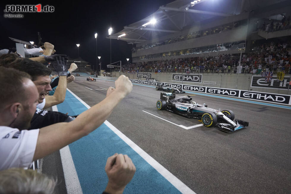 Foto zur News: Mercedes (Lewis Hamilton/Nico Rosberg): 4 - USA 2016, Mexiko 2016, Brasilien 2016, Abu Dhabi 2016