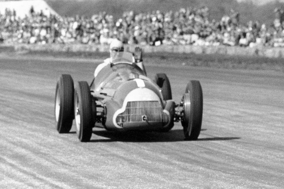 Foto zur News: Fangio hat mit Ausgang des Rennens schließlich aber nichts mehr zu tun. Er muss mit einem Ölleck in der Schlussphase aufgeben.