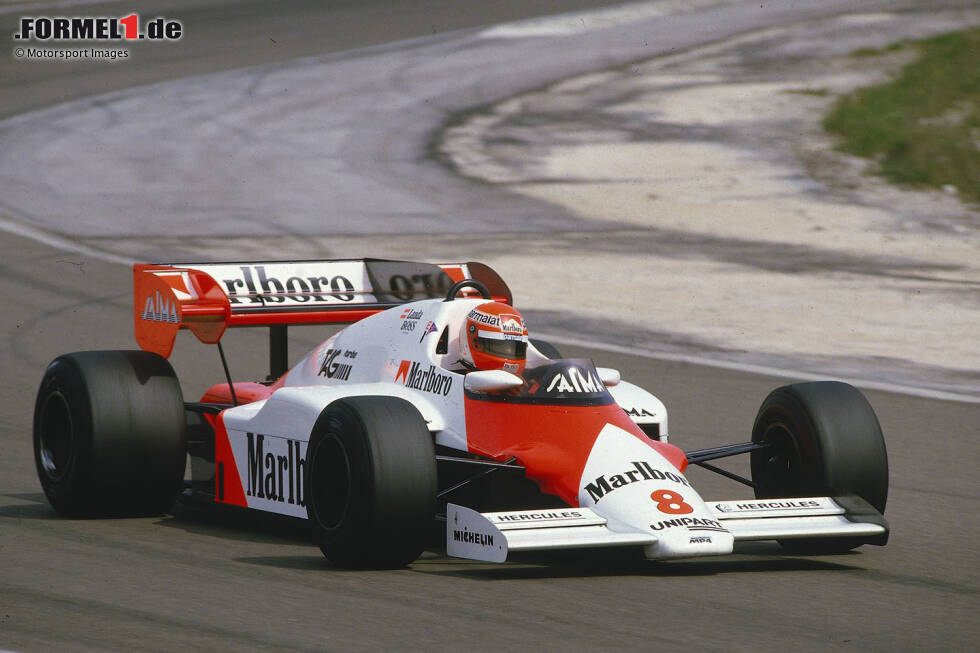 Foto zur News: 8 Siege: McLaren von Großbritannien 1984 bis Brasilien 1985 - Im teaminternen Zweikampf um die WM ließen Niki Lauda und Alain Prost 1984 nichts anbrennen. Sie machten die letzten sieben Saisonrennen unter sich aus - und Lauda gewann um einen halben Punkt. Prost siegte auch zum Auftakt &#039;85, bevor Ayrton Senna im Lotus die Strähne beendete.