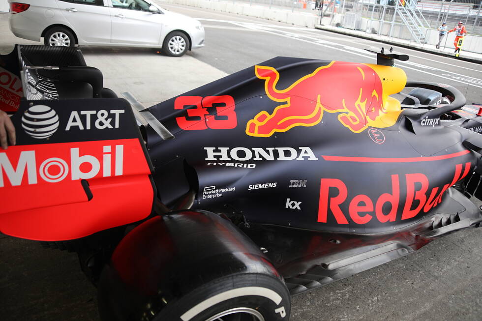 Foto zur News: Red Bull RB15: Seitenansicht mit Unterboden