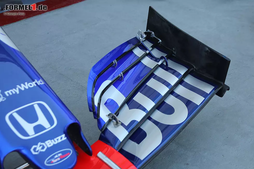 Foto zur News: Toro Rosso STR14: Frontflügel