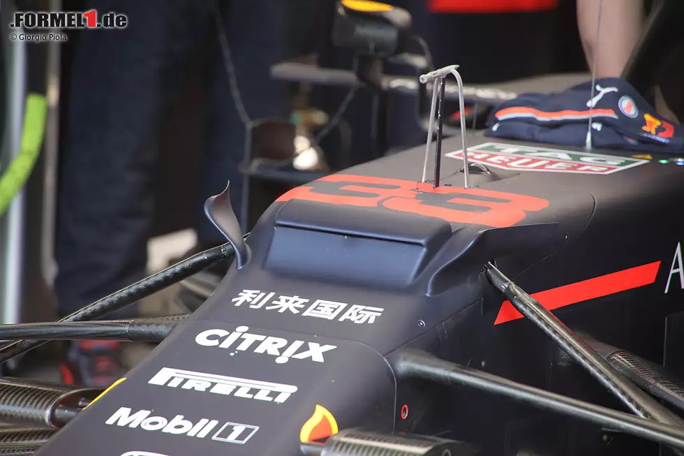 Foto zur News: Red Bull RB15: Winglets am S-Schacht