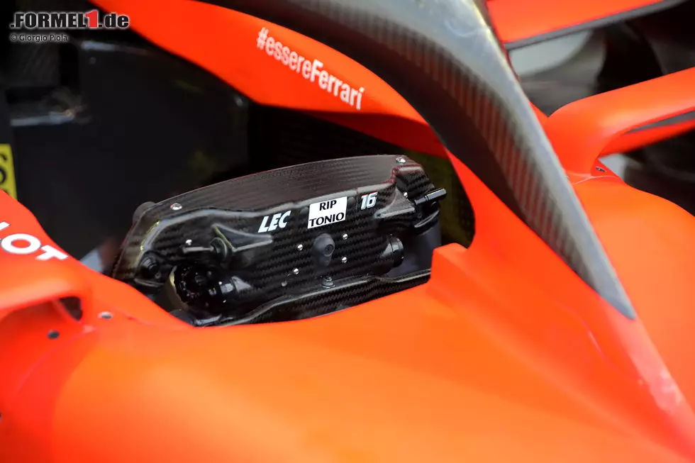Foto zur News: Ferrari SF90: Lenkrad