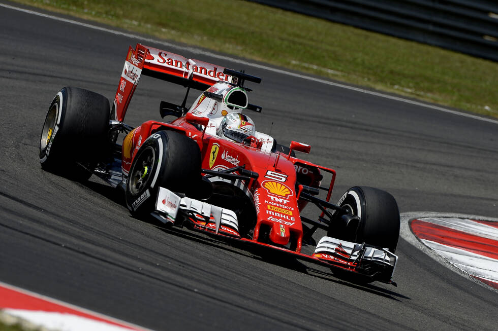 Foto zur News: 2016: Ferrari SF16-H; Fahrer: Kimi Räikkönen, Sebastian Vettel