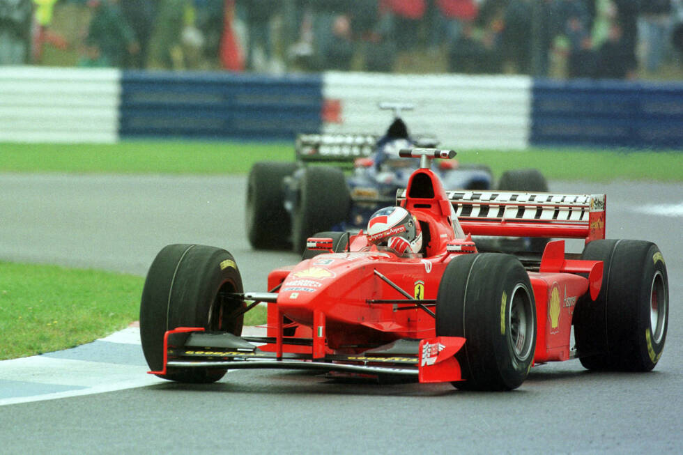 Foto zur News: 1998: Ferrari F300; Fahrer: Eddie Irvine, Michael Schumacher