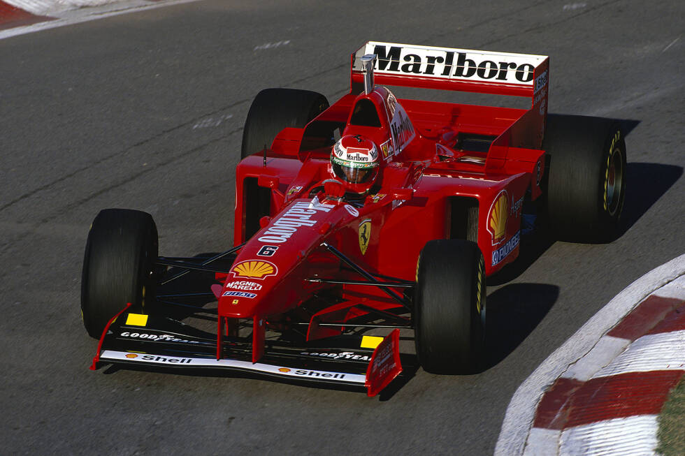 Foto zur News: 1997: Ferrari F310B; Fahrer: Eddie Irvine, Michael Schumacher