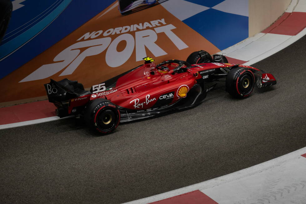 Foto zur News: 2023: Ferrari SF-23; Fahrer: Charles Leclerc, Carlos Sainz