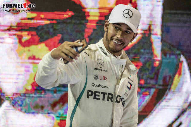 Foto zur News: Lewis Hamilton fuhr schon in seiner ersten Saison um den Titel. Hier zeigen wir alle Formel-1-Autos des mehrmaligen Weltmeisters!