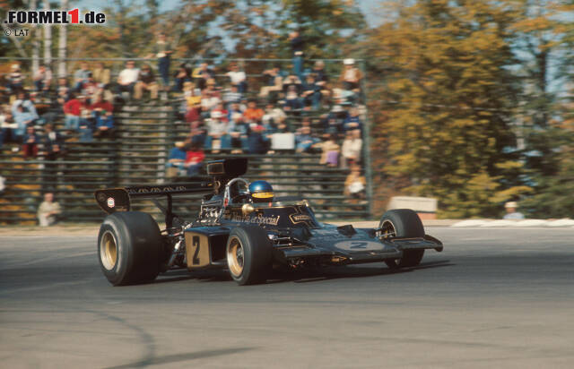 Foto zur News: Das Design bleibt auch in den folgenden Jahren das Markenzeichen von Lotus und steht für Erfolg. 1973 wird das Team erneut Konstrukteurs-Weltmeister, auch wenn der Fahrertitel an Jackie Stewart geht.