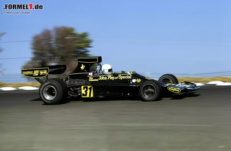 1974 beginnt jedoch ein kleiner Abwärtstrend. Zwar gewinnt Ronnie Peterson drei Rennen, doch es sollten für einige Zeit die letzten Siege bleiben. Foto zur News: 1974 beginnt jedoch ein kleiner Abwärtstrend. Zwar gewinnt Ronnie Peterson drei Rennen, doch es sollten für einige Zeit die letzten Siege bleiben.