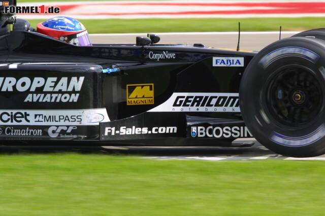 Foto zur News: Fernando Alonso (Minardi): 2001 kommt der Spanier mit dem italienischen Team in die Formel 1. Er sammelt in 17 Rennen keinen Punkt, sein bestes Ergebnis ist ein zehnter Platz in Hockenheim. 2002 wird er Testfahrer bei Renault und ...