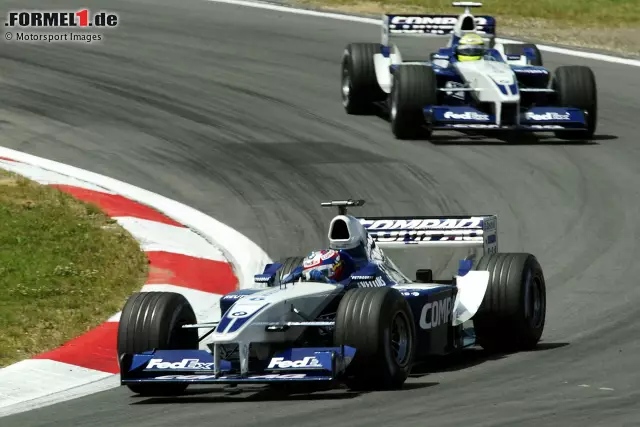 Foto zur News: 8. Europa 2002, Juan-Pablo Montoya vor Ralf Schumacher - 0,009 Sekunden: Im Williams-internen Duell am Nürburgring behält der Kolumbianer die Nase vorne. Das nützt ihm am Sonntag jedoch nichts: Nach einer Kollision mit David Coulthard scheidet Montoya aus. Auch Ralf Schumacher wird beim Sieg von Rubens Barrichello nur Vierter.