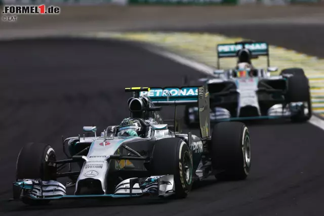 An dem Vorschlag hielt er auch Jahre später noch fest: Teams wie Caterham oder Marussia brachten für ihn ohnehin keinen Mehrwert. Und ein Kampf zwischen drei Mercedes an der Spitze wäre doch auch spannender als zwischen zwei, oder? Diskutiert wurde darüber, doch bis heute ist es bei zwei Wagen geblieben. Foto zur News: An dem Vorschlag hielt er auch Jahre später noch fest: Teams wie Caterham oder Marussia brachten für ihn ohnehin keinen Mehrwert. Und ein Kampf zwischen drei Mercedes an der Spitze wäre doch auch spannender als zwischen zwei, oder? Diskutiert wurde darüber, doch bis heute ist es bei zwei Wagen geblieben.