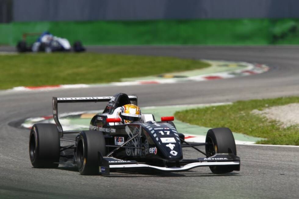 Foto zur News: 2014 steigt Leclerc in den Formelsport ein und bestreitet seine erste Saison in der Formel Renault 2.0 Alps. In Monza gewinnt der Rookie für Fortec doppelt und sichert sich am Ende die Vizemeisterschaft hinter McLaren-Junior Nyck de Vries.