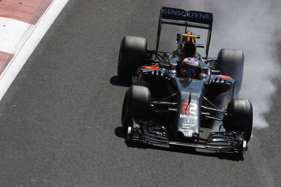 Foto zur News: 2016: McLaren-Honda MP4-31; Fahrer: Jenson Button, Fernando Alonso, Stoffel Vandoorne