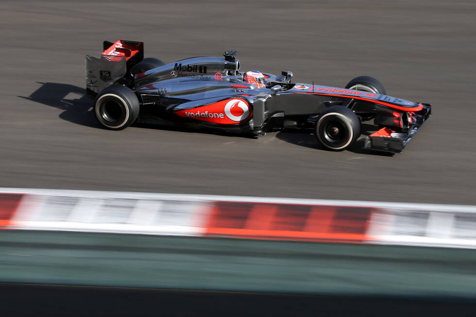 Foto zur News: 2013: McLaren-Mercedes MP4-28; Fahrer: Jenson Button, Sergio Perez