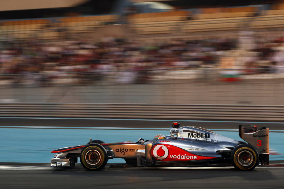 Foto zur News: 2011: McLaren-Mercedes MP4-26; Fahrer: Lewis Hamilton, Jenson Button