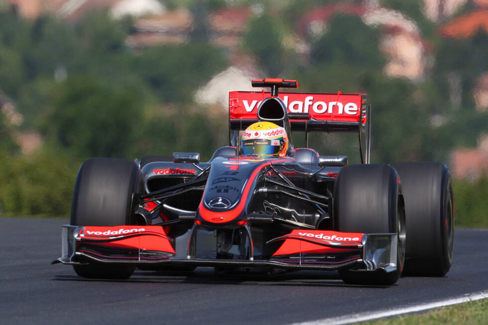 Foto zur News: 2009: McLaren-Mercedes MP4-24; Fahrer: Lewis Hamilton, Heikki Kovalainen