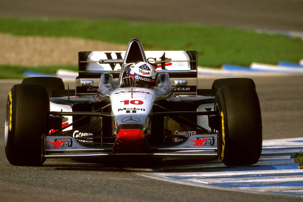 Foto zur News: 1997: McLaren-Mercedes MP4/12; Fahrer: Mika Häkkinen, David Coulthard