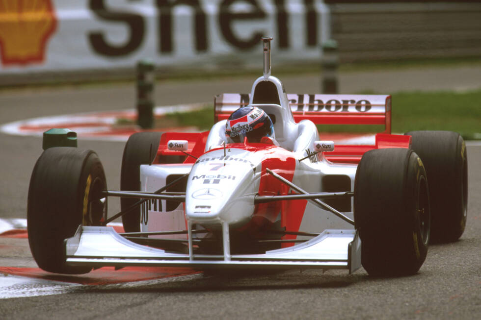 Foto zur News: 1996: McLaren-Mercedes MP4/11B; Fahrer: Mika Häkkinen, David Coulthard