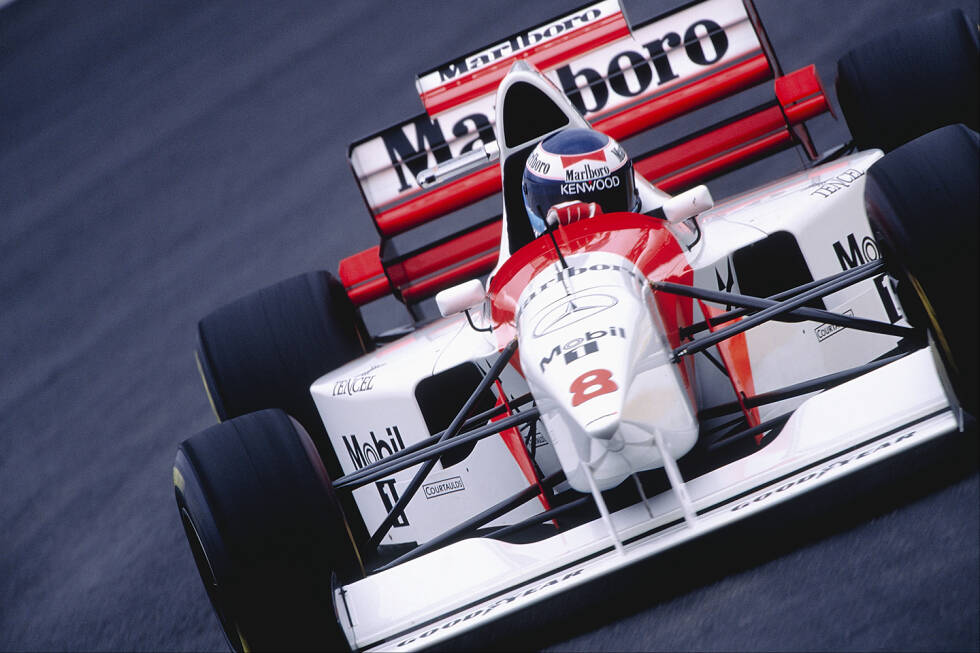 Foto zur News: 1995: McLaren-Mercedes MP4/10; Fahrer: Mika Häkkinen, Mark Blundell
