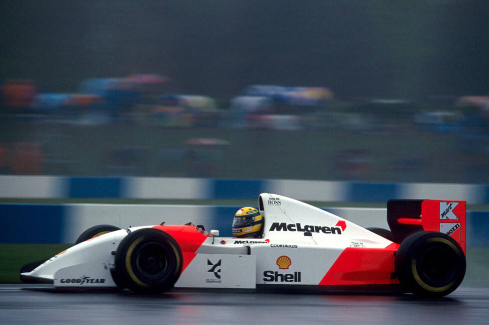 Foto zur News: 1993: McLaren-Ford MP4/8; Fahrer: Ayrton Senna, Michael Andretti, Mika Häkkinen