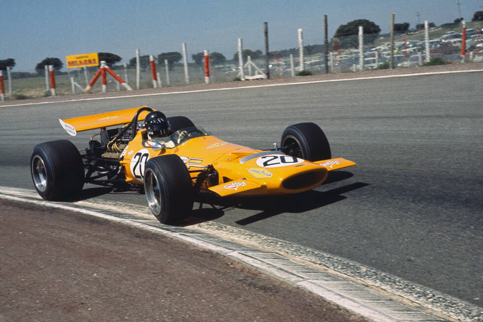 Foto zur News: 1970: McLaren-Alfa-Romeo M7D; Fahrer: Bruce McLaren, Denis Hulme, Dan Gurney, Andrea de Adamich