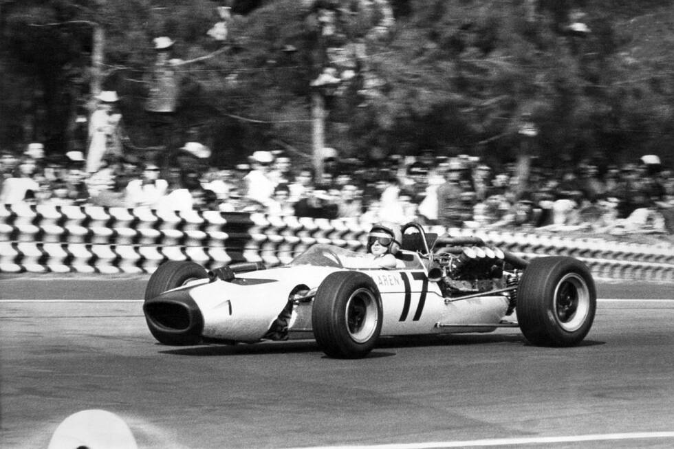 Foto zur News: 1966: McLaren-Ford M2B; Fahrer: Bruce McLaren