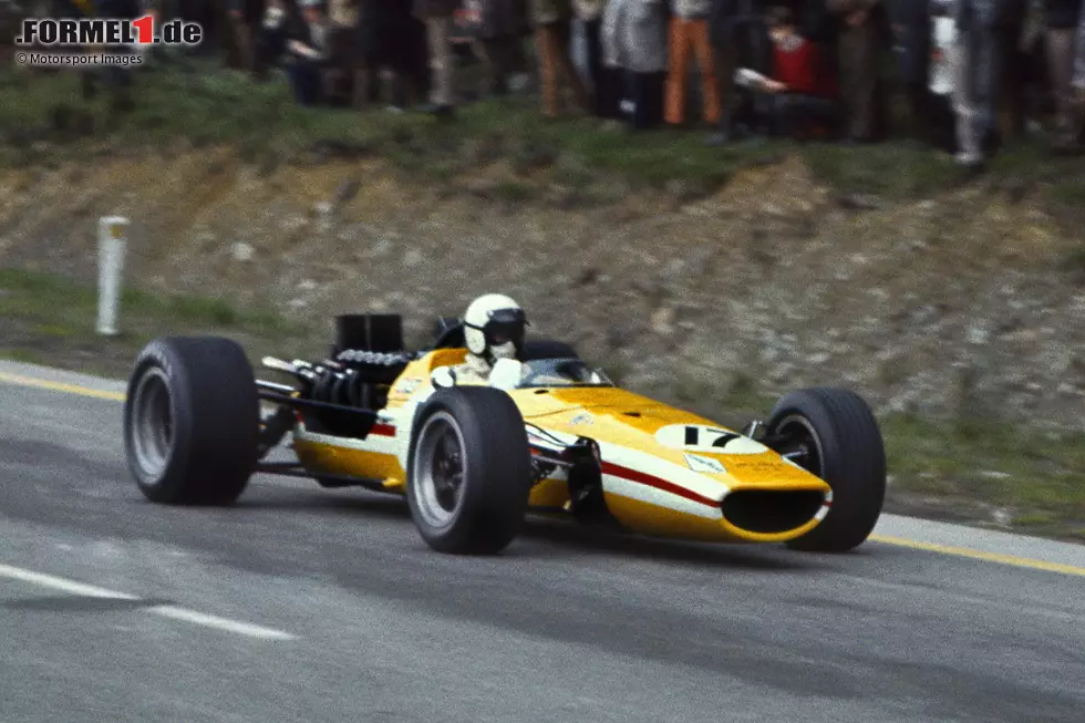 Foto zur News: 1967-1968: McLaren-BRM M5A; Fahrer: Bruce McLaren, Denis Hulme