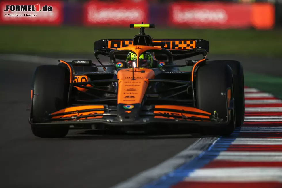 Foto zur News: 2024: McLaren-Mercedes MCL38; Fahrer: Lando Norris, Oscar Piastri