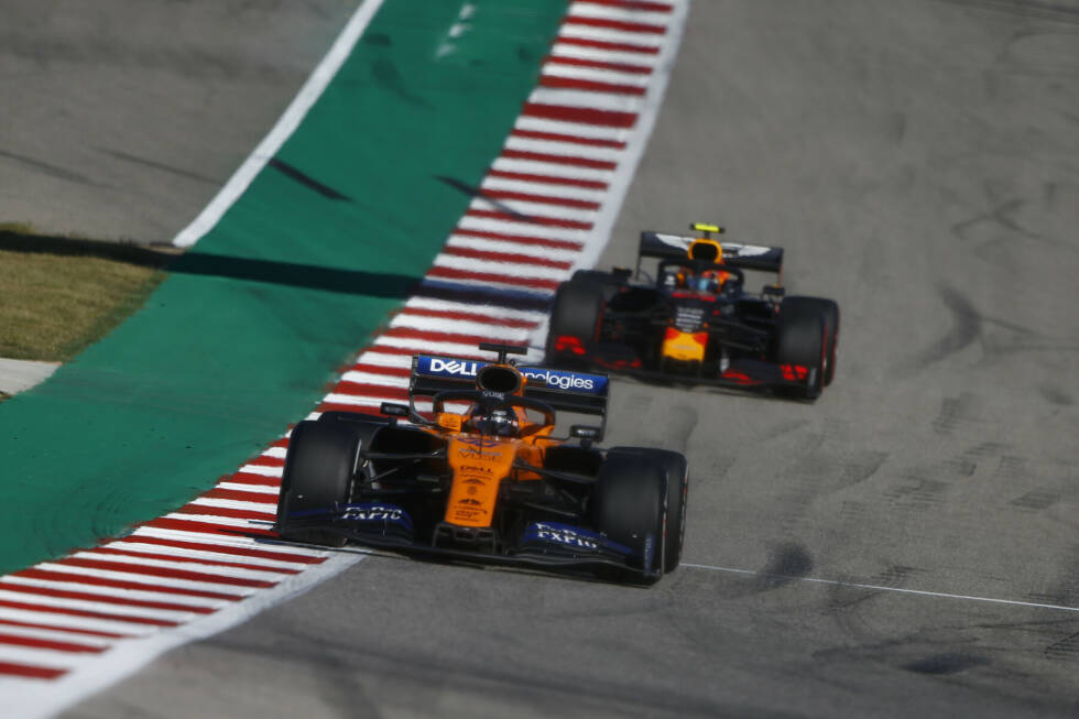 Foto zur News: Carlos Sainz (2): Obwohl er von McLaren auf die Strategie gepolt wurde, die er nicht wollte, maximierte er einmal mehr seine Möglichkeiten. Sainz fährt wie ein Routinier immer genau das heraus, was das Auto kann. Und ist damit eine verlässliche Bank.