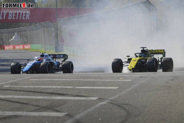 Robert Kubica (5): Sein Comeback ist ein Märchen. Und das bleibt es. Auch ohne Happy End. Kubica war das ganze Wochenende der Langsamste im Feld. Im Freien Training krachte er in die Boxenmauer. Im Qualifying flog er in der schnellen Schikane ab. Und am Start wurde er ins Gerangel verwickelt. Da ist noch Luft nach oben. Robert Kubica (5): Sein Comeback ist ein Märchen. Und das bleibt es. Auch ohne Happy End. Kubica war das ganze Wochenende der Langsamste im Feld. Im Freien Training krachte er in die Boxenmauer. Im Qualifying flog er in der schnellen Schikane ab. Und am Start wurde er ins Gerangel verwickelt. Da ist noch Luft nach oben.