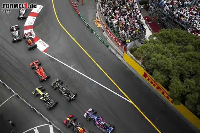 Daniel Ricciardo (2): Dass er Monaco nicht gewinnen würde, war diesmal von Anfang an klar. Aber nach einem bis dahin gemischten Wochenende fuhr Ricciardo ab Q3 in Hochform. Selbst am Start gewann er eine Position, P5 schien machbar. Bis ihm die Renault-Box das Rennen kaputtgemacht hat. Foto zur News: Daniel Ricciardo (2): Dass er Monaco nicht gewinnen würde, war diesmal von Anfang an klar. Aber nach einem bis dahin gemischten Wochenende fuhr Ricciardo ab Q3 in Hochform. Selbst am Start gewann er eine Position, P5 schien machbar. Bis ihm die Renault-Box das Rennen kaputtgemacht hat.