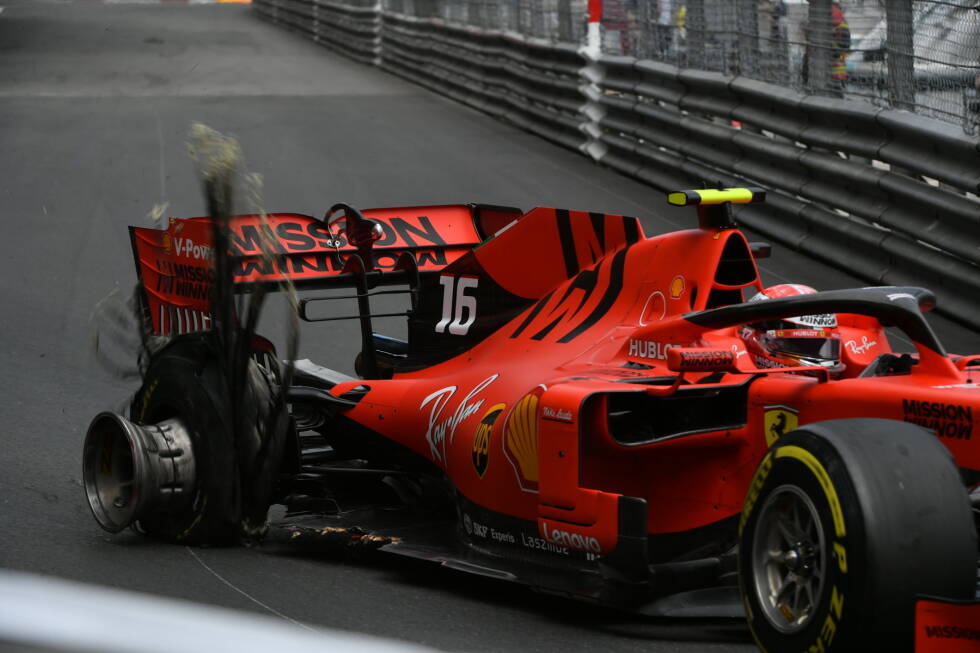 Foto zur News: Charles Leclerc (3): Im Rennen hat der Monegasse seine Nerven weggeschmissen. Dafür rechnen wir ihm mildernde Umstände an. Denn der Ausgangspunkt war ein Taktik-Fehler von Ferrari in Q1. Bis dahin war Leclerc schneller als Vettel und im FT3 sogar schneller als die Mercedes-Fahrer. Was wäre da möglich gewesen?