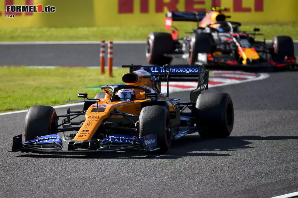 Carlos Sainz (1): Der Spanier ist aber unser Mann des Rennens! Mehr als nur "Best of the Rest": Sainz fährt ein starkes Qualifying, lässt Albon lange verhungern und zwingt sogar den Ferrari von Leclerc im direkten Duell in die Knie. Mehr geht nun wirklich nicht! Foto zur News: Carlos Sainz (1): Der Spanier ist aber unser Mann des Rennens! Mehr als nur "Best of the Rest": Sainz fährt ein starkes Qualifying, lässt Albon lange verhungern und zwingt sogar den Ferrari von Leclerc im direkten Duell in die Knie. Mehr geht nun wirklich nicht!