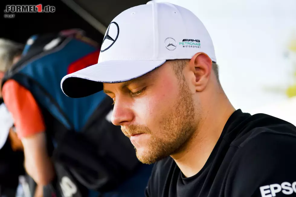Valtteri Bottas: "Das ist keine schöne Art, in die Saison zu starten. Charlie war sehr wichtig. Er war an so vielen Baustellen beteiligt und hat enorm dazu beigetragen, die Formel 1 sicherer zu machen. Wann immer wir das Gefühl hatten, dass ein Randstein nicht passt oder eine Leitplanke, hat er das geregelt." Foto zur News: Valtteri Bottas: "Das ist keine schöne Art, in die Saison zu starten. Charlie war sehr wichtig. Er war an so vielen Baustellen beteiligt und hat enorm dazu beigetragen, die Formel 1 sicherer zu machen. Wann immer wir das Gefühl hatten, dass ein Randstein nicht passt oder eine Leitplanke, hat er das geregelt."