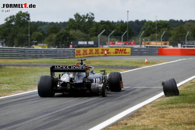 Romain Grosjean (5): Dass er mit der Melbourne-Spec gefahren ist, zeigt, wie verzweifelt Haas inzwischen ist. Magnussen im Quali geschlagen, im Rennen ein bisschen mehr schuld an der Berührung. Bei jedem anderen würde man sagen: Rennunfall. Beim Teamkollegen sollte man besser aufpassen. Romain Grosjean (5): Dass er mit der Melbourne-Spec gefahren ist, zeigt, wie verzweifelt Haas inzwischen ist. Magnussen im Quali geschlagen, im Rennen ein bisschen mehr schuld an der Berührung. Bei jedem anderen würde man sagen: Rennunfall. Beim Teamkollegen sollte man besser aufpassen.