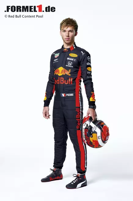 Foto zur News: Pierre Gasly im neuen Red-Bull-Rennanzug